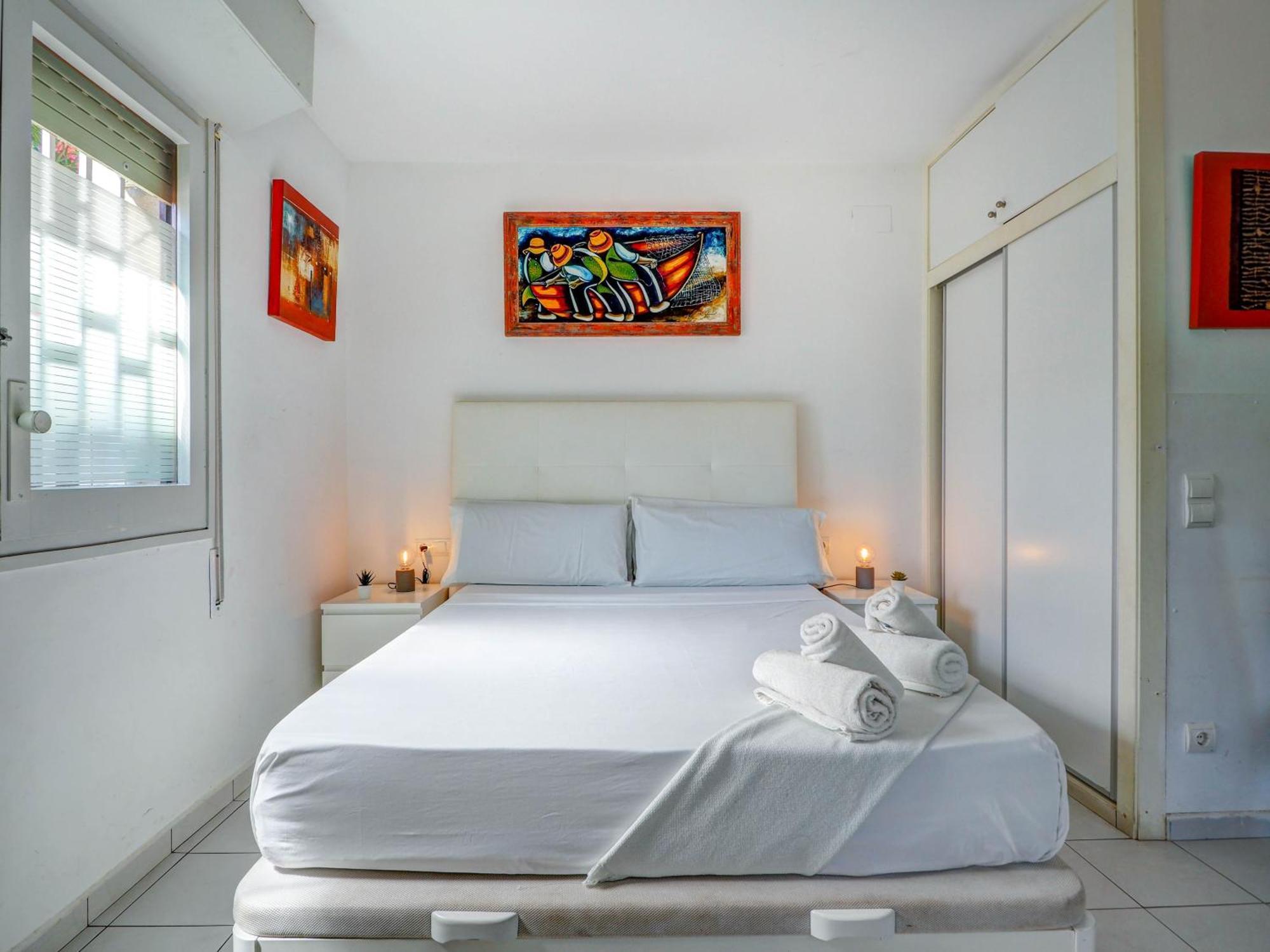 Los Globos Beach Studio By Hello Homes Sitges Exterior foto